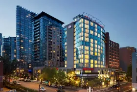 Photograph of Hampton Inn, Vancouver