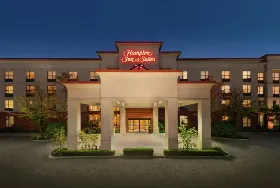Photograph of Hampton Inn, Surrey