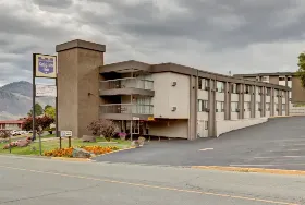 Photograph of Knights Inn Kamloops, Kamloops