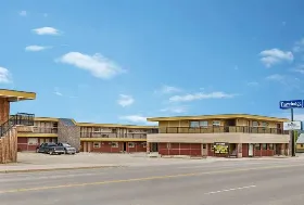 Photograph of Travelodge, Dawson Creek
