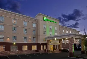 Photograph of Holiday Inn & Suites, Kamloops