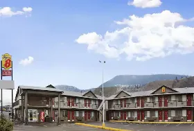 Photograph of Super 8, Kamloops