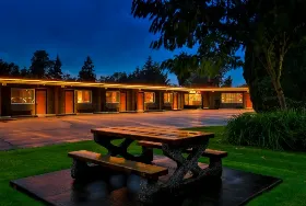 Photograph of Arbutus Grove Motel, Parksville