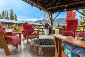 Photograph of Lakeview Motel, Christina Lake