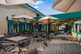 Photograph of Sandman Inn, Cache Creek