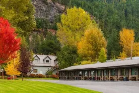 Photograph of Lakeview Motel, Christina Lake