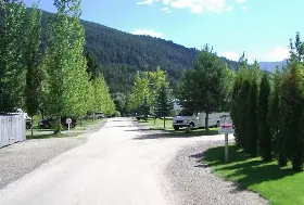 Photograph of Pair - A - Dice RV Park & Campground, Creston