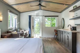 Photograph of Halcyon Hot Springs Resort Ltd., Nakusp