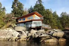 Photograph of Pointhouse Suites On Sargeant Bay, Half Moon Bay