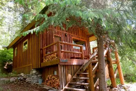 Photograph of Blaeberry Mountain Lodge, Golden