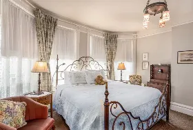 Photograph of 'O Canada' House Bed and Breakfast, Vancouver