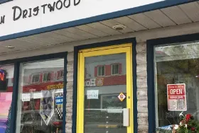Photograph of Mountain Driftwood Gallery & Lodging, Valemount