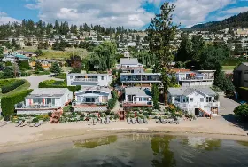 Photograph of Davis Cove Lakeshore Resort, Peachland