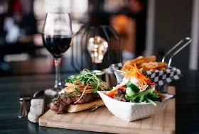 Photograph of Crown ‘n Anchor, Salmon Arm