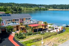 Photograph of Birds of a Feather Oceanfront Bed and Breakfast & Vacation Rental, Victoria