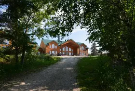 Photograph of Pinewood Lodge, Seven Sisters Falls