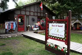 Photograph of Thunderbird Bungalows, Wasagaming