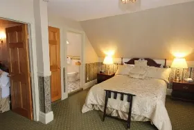 Photograph of Tara Manor Inn, St. Andrews