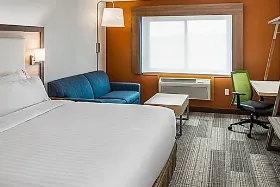 Photograph of Holiday Inn Express, Bedford