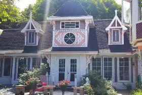 Photograph of Gingerbread House Inn Bed & Breakfast, Wolfville