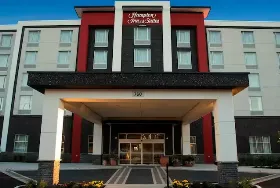 Photograph of Hampton Inn & Suites, Thunder Bay