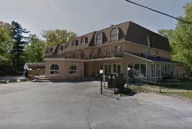Photograph of Travelodge, Wasaga Beach