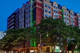 Photograph of Holiday Inn, Ottawa