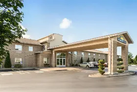 Photograph of Days Inn, Leamington