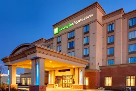 Photograph of Holiday Inn Express, Newmarket