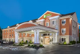 Photograph of Holiday Inn, Gananoque