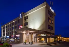 Photograph of Best Western Voyageur Place Hotel, Newmarket
