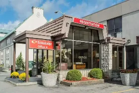 Photograph of Econo Lodge, Niagara Falls
