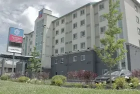 Photograph of Surestay Plus Hotel By Best Western, Niagara Falls