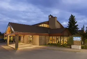 Photograph of Travelodge, Barrie