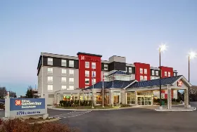 Photograph of Hilton Garden Inn, Oakville