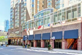 Photograph of DoubleTree by Hilton, Toronto