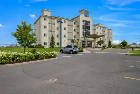 Photograph of Motel 6, Kingston