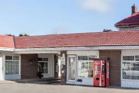 Photograph of Knights Inn, Kingston