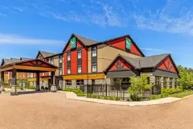 Photograph of Quality Inn, Petawawa
