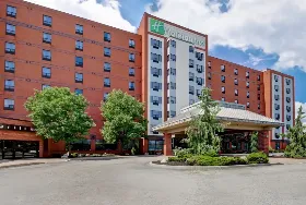 Photograph of Holiday Inn & Suites Windsor (Ambassador Bridge), Windsor