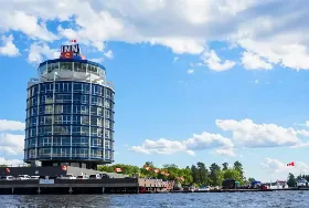 Photograph of Clarion Lakeside Inn & Conference Centre, Kenora
