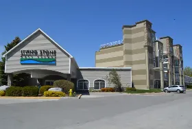 Photograph of Living Stone Golf Resort, Collingwood