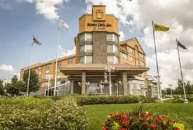 Photograph of Monte Carlo Inn Airport Suites, Mississauga