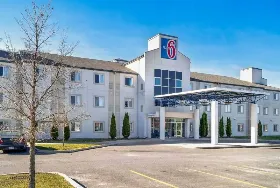 Photograph of Motel 6, Peterborough
