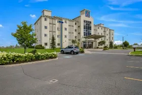 Photograph of Motel 6, Kingston