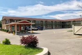 Photograph of Knights Inn, Fort Erie