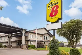 Photograph of Super 8, Sault Ste Marie
