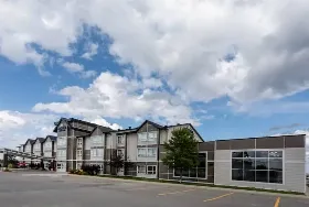 Photograph of Microtel Inn & Suites, Timmins