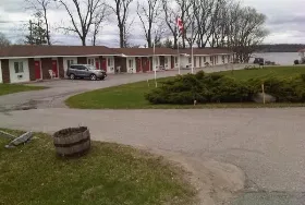 Photograph of Bayside Motel, Trenton