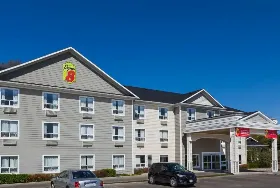 Photograph of Super 8, Midland